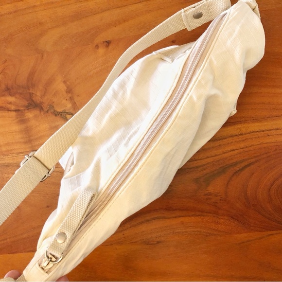 Roots Y2K Cream Neutral Tone Casual Festival Roomy Shoulder Bag. - Picture 5 of 14